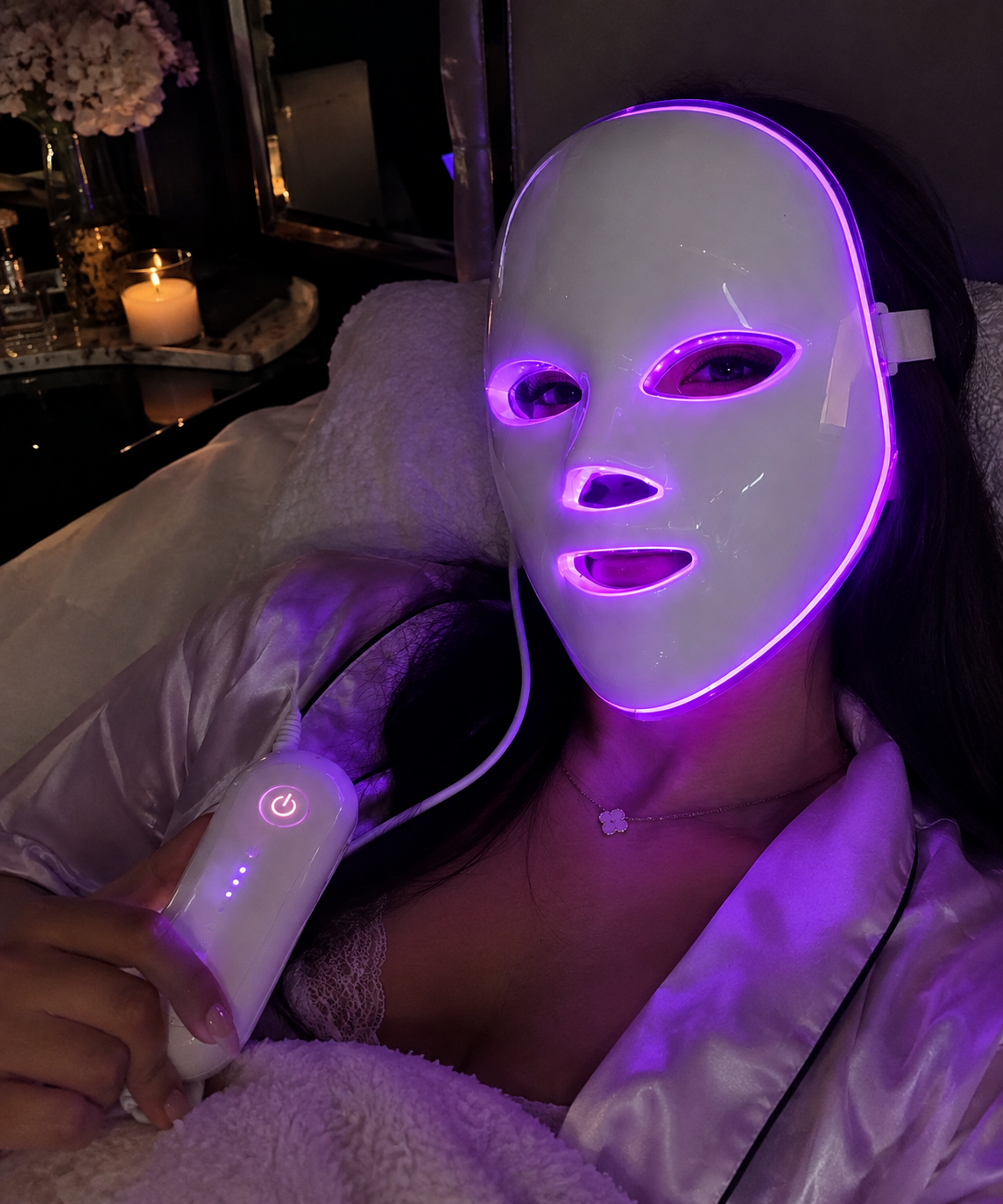 LUMÉRA™ LumiGlow LED Mask